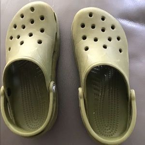 Crocs green size 8.5 women’s